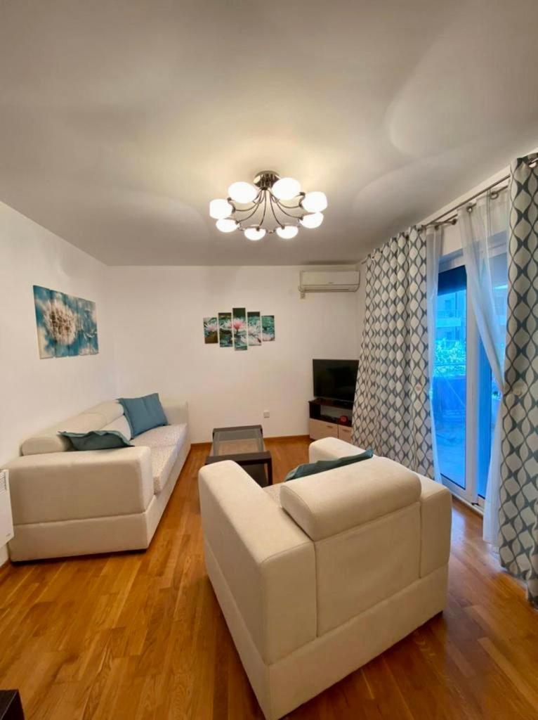 Apartment Liza Petrovac Exteriör bild