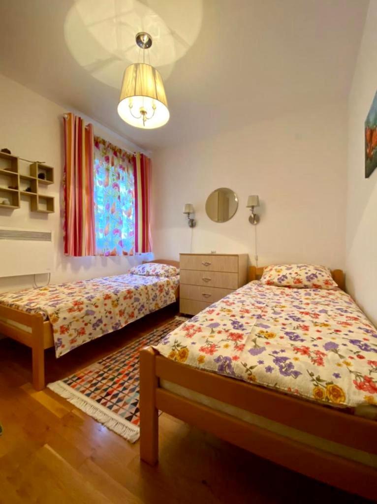 Apartment Liza Petrovac Exteriör bild